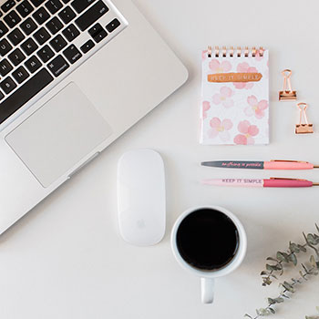 怎么更换汽车大灯泡