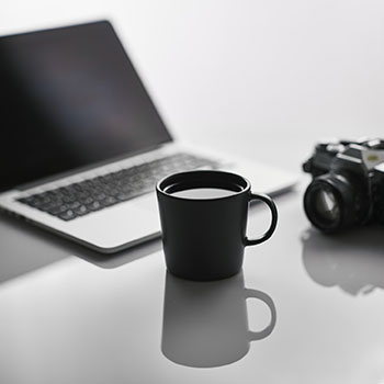 怎么更换鱼缸底部贴纸